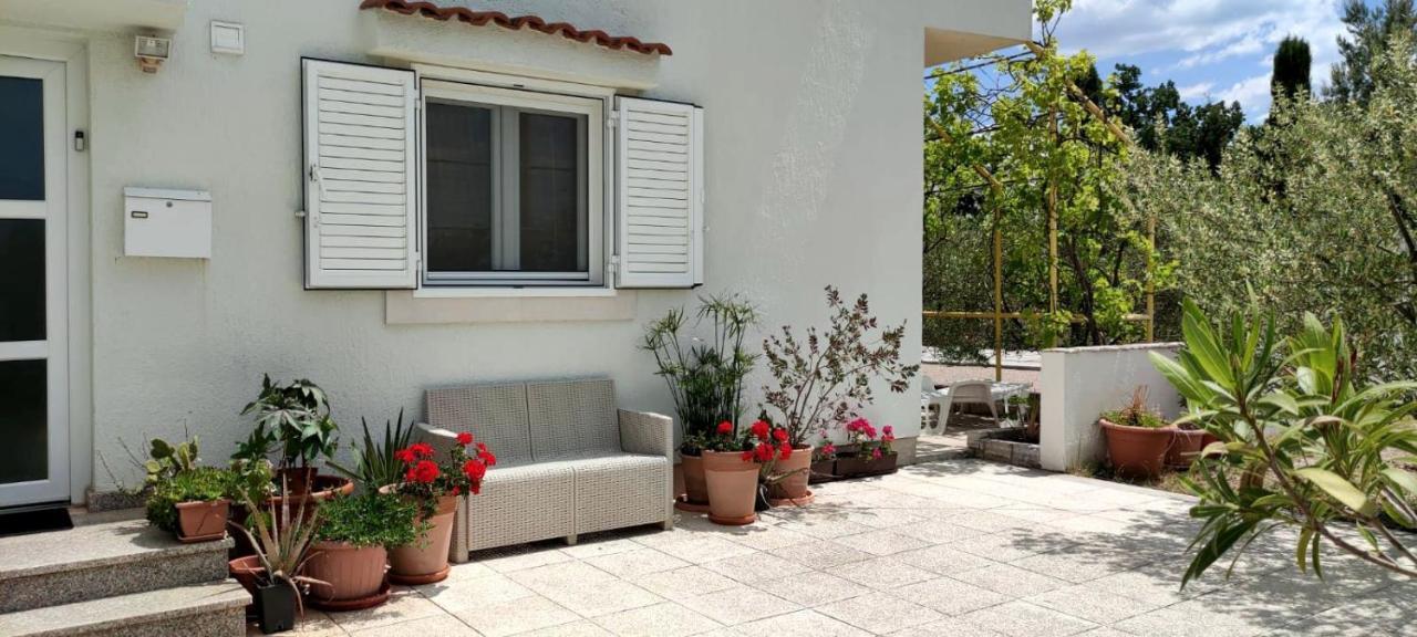 Paklenica Sport Apartments Starigrad Paklenica Exterior photo